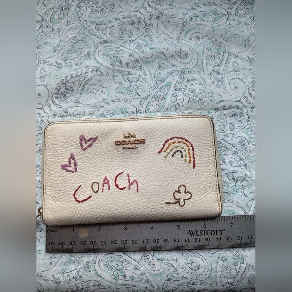 Coach Print Wallet - Picture 14 of 16